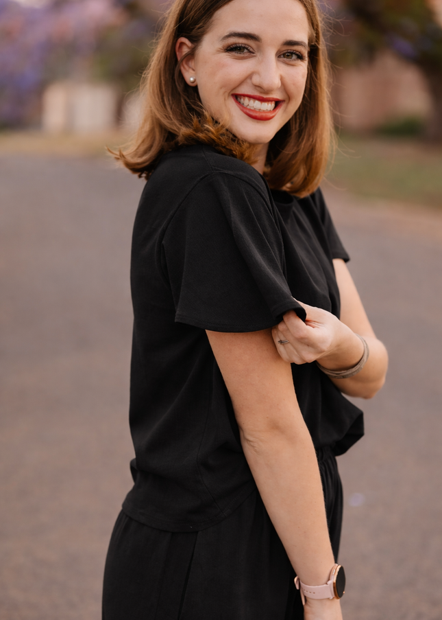 The Apple Set in Black