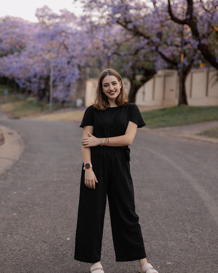 The Apple Set in Black