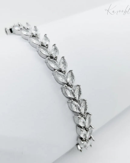 Elegant Silver Leaf Pull-Cord Bracelet