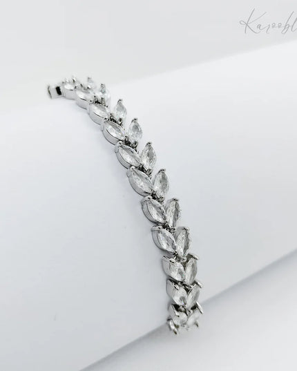 Elegant Silver Leaf Pull-Cord Bracelet
