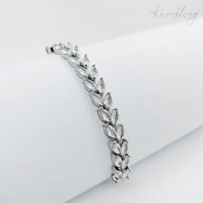 Elegant Silver Leaf Pull-Cord Bracelet