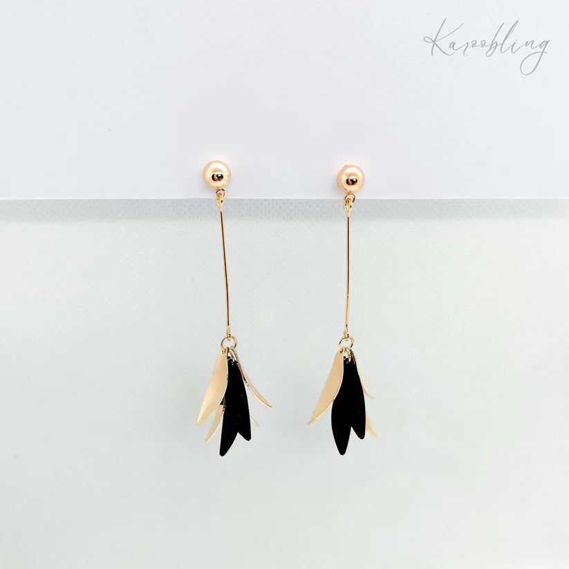 Black Graceful Bloom Dangle Earrings