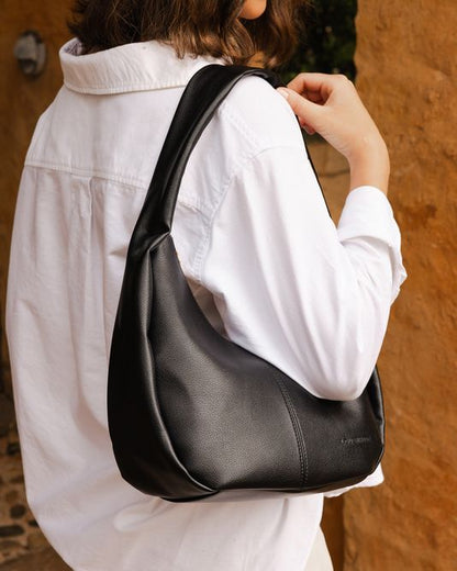 Capri In Black